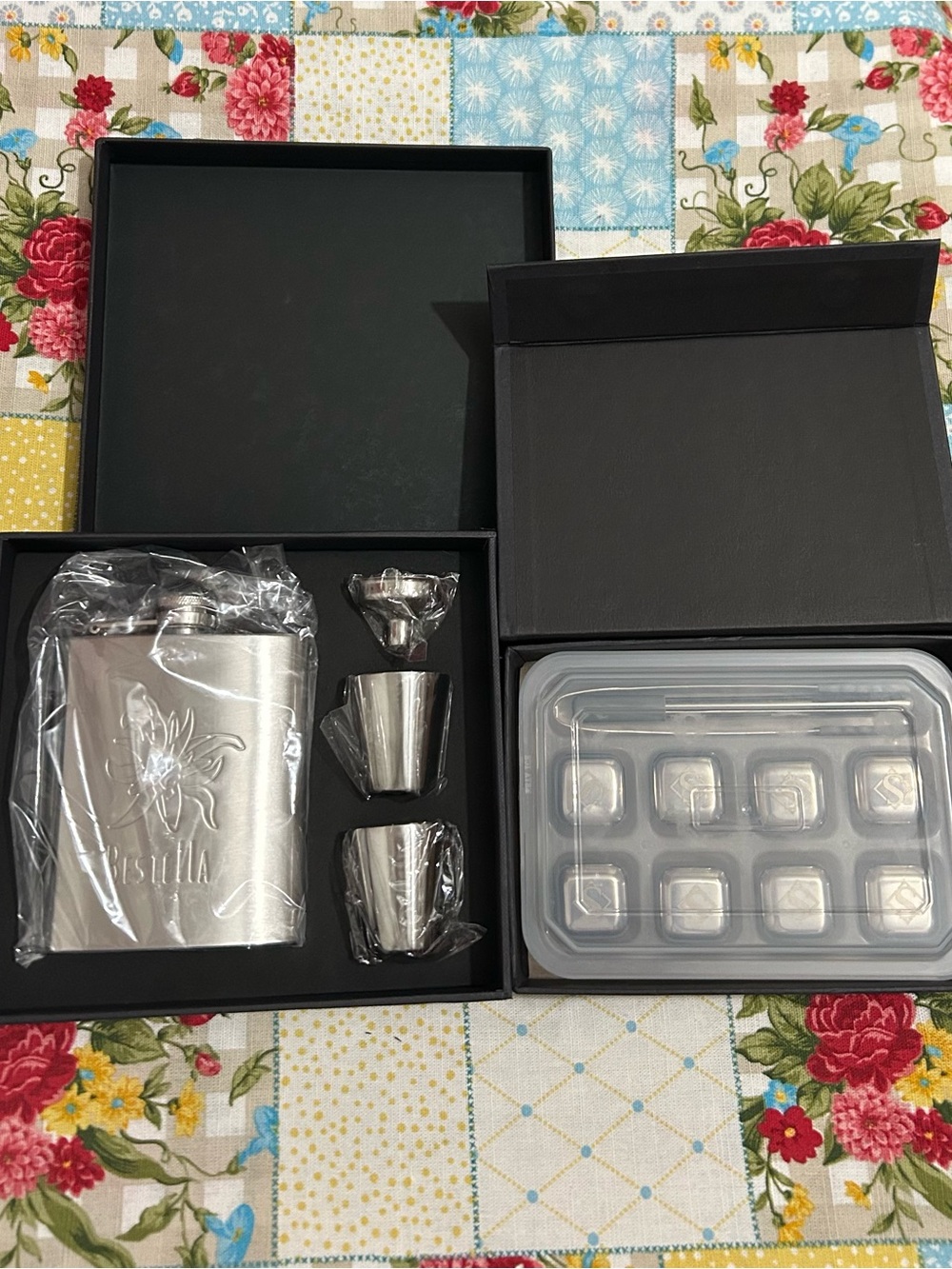 Stainless Steel Flask Gift Set with Jiggers and Silicone Ice Tray - Silver